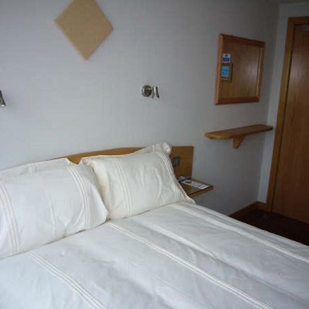 Rosemount Hotel Heathrow هاونسلو المظهر الخارجي الصورة