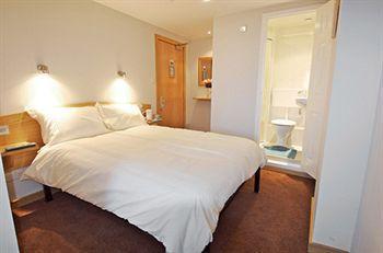 Rosemount Hotel Heathrow هاونسلو المظهر الخارجي الصورة