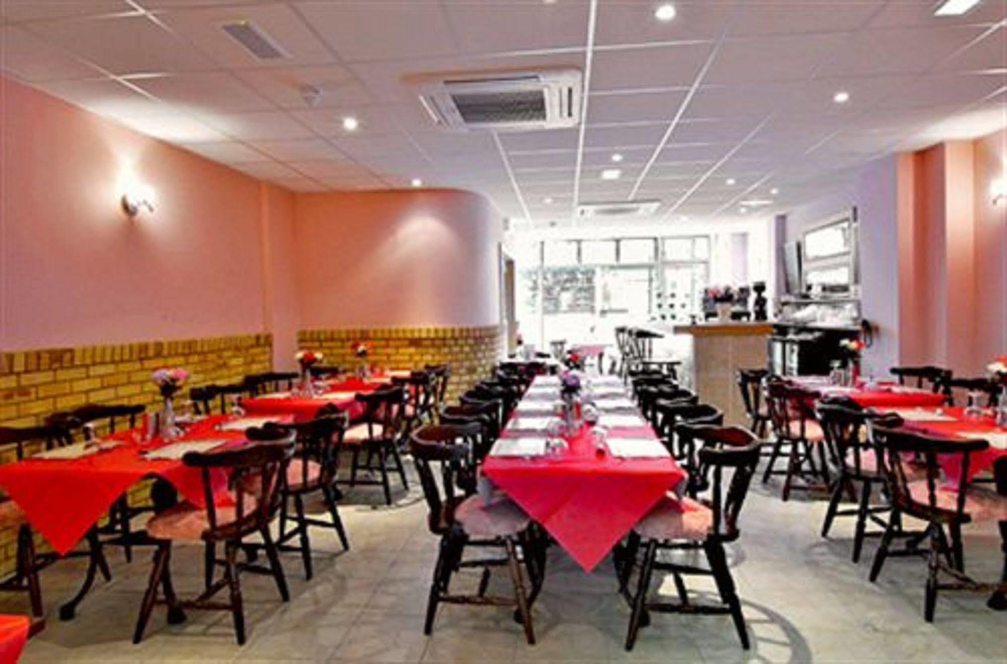 Rosemount Hotel Heathrow هاونسلو المظهر الخارجي الصورة